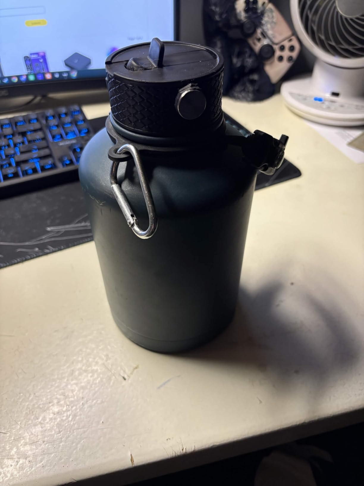 BJPKPK 64oz Insulated Water Bottle, Half Gallon Water Jug with Straw Lid customer photo 2