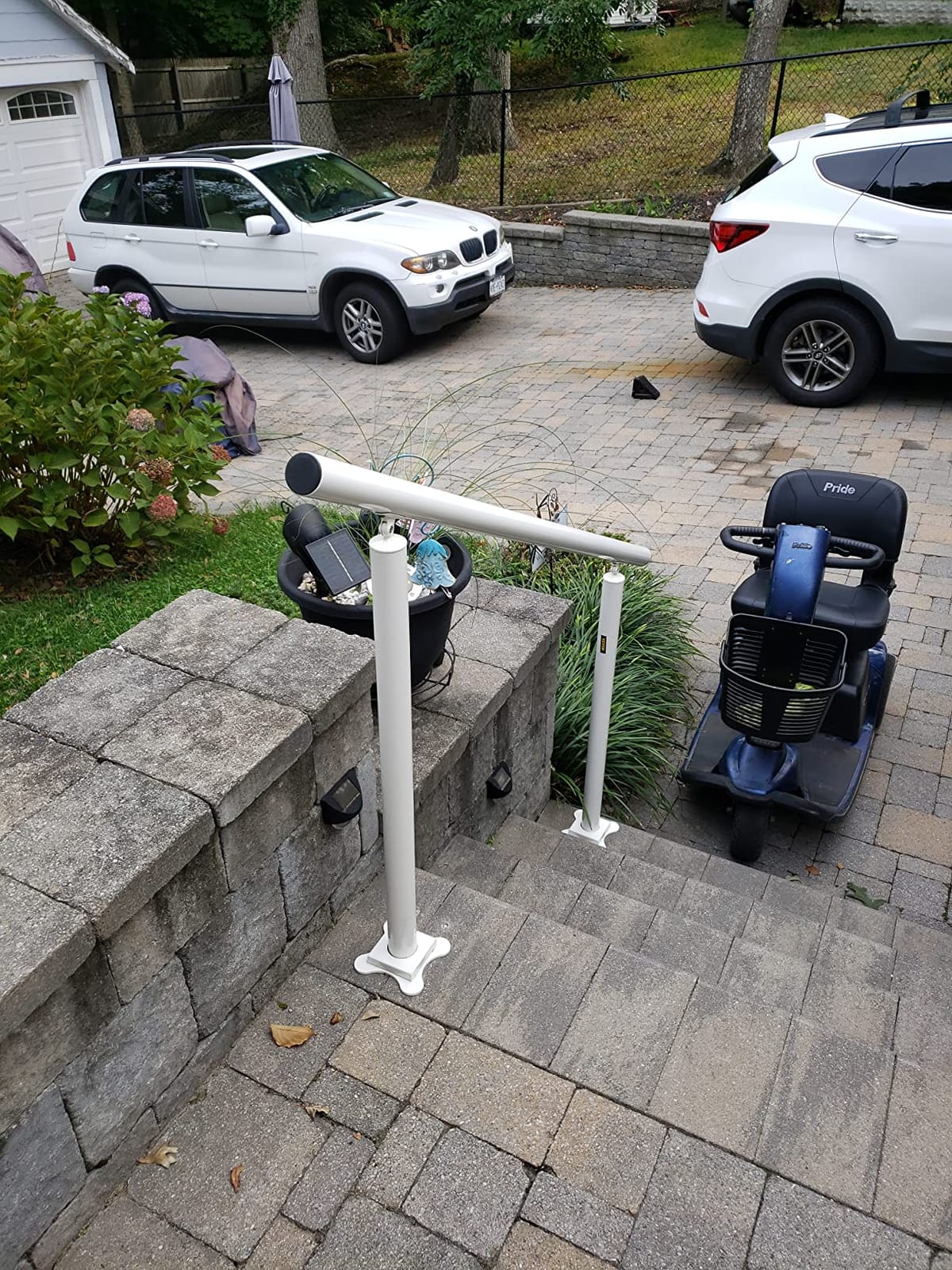 VEVOR Outdoor Stair Railing Kit, 5 FT Handrails 0-5 Steps, Adjustable Angle White Aluminum Stair Handrail for The Elderly, Handrails for Outdoor Steps customer photo 1