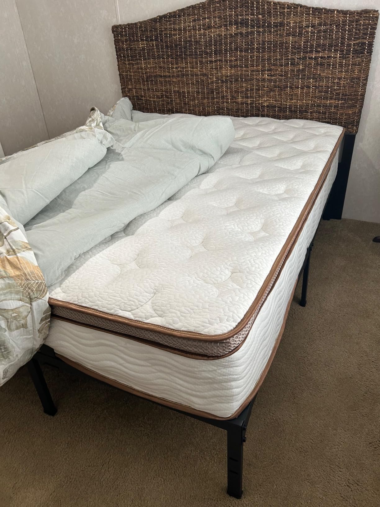 Yitong Angel 14 Inch Queen Size Bed Frame,3500 lbs Heavy Duty Metal Platform, Mattress Foundation with Steel Slat Support/No Box Spring Needed/Noise Free/Non-Slip/Easy Assembly customer photo 1