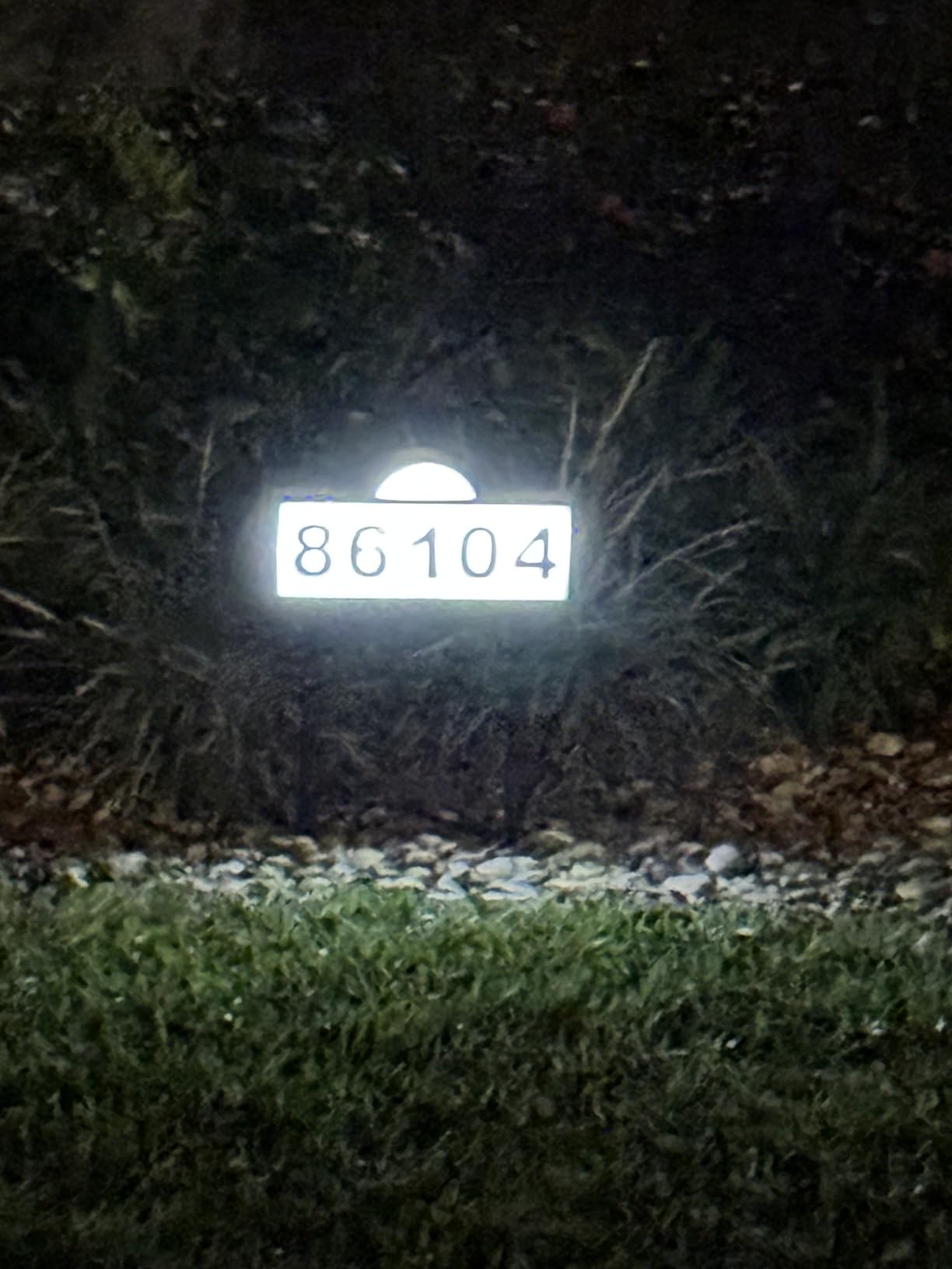 Solar House Numbers for Outside, Aqonsie Solar Powered Address Sign with Warm White & Cold White, IP65 Waterproof Solar Address Signs for Yard, LED Illuminated Plaques Wall Mounted & In Ground customer photo 1