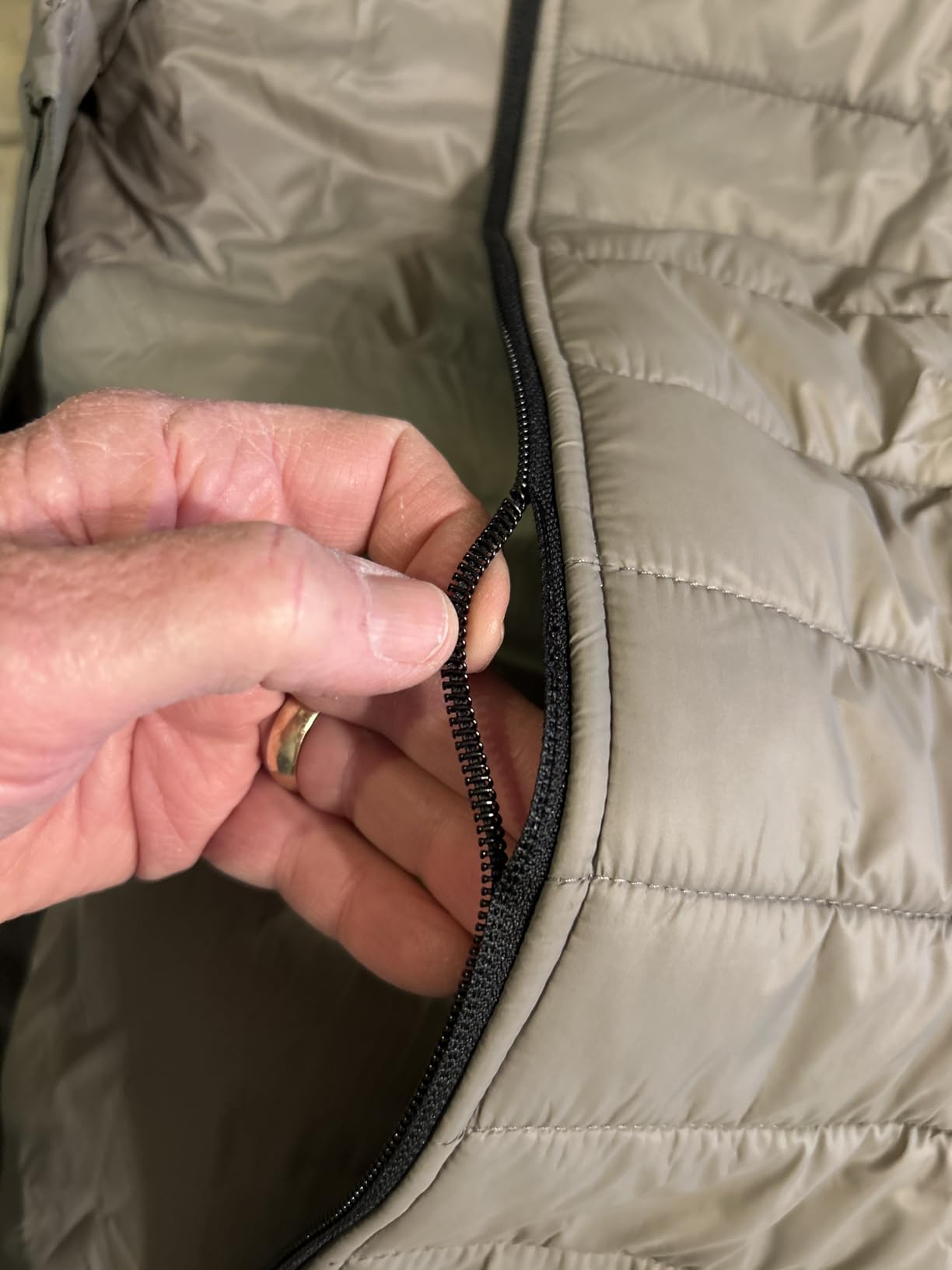 33,000ft Men's Packable Insulated Golf Puffer Vest Outerwear Lightweight customer photo 2