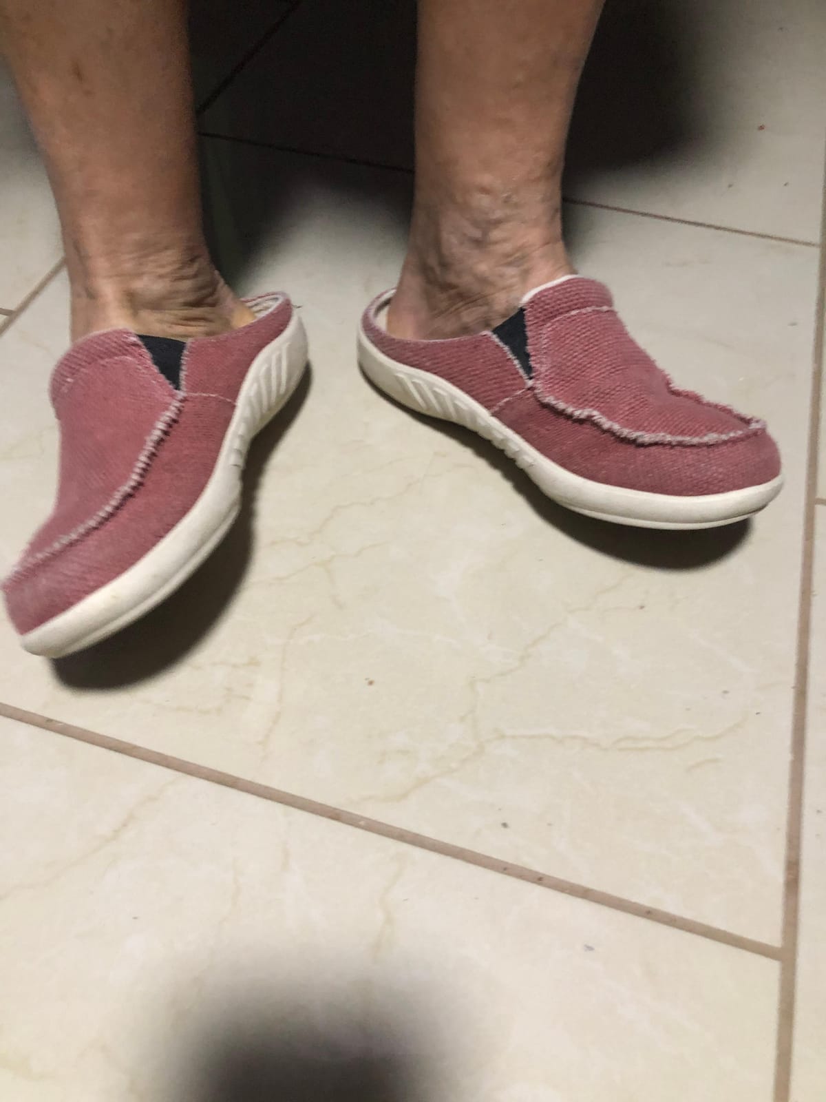 ADAX Men's Plantar Fasciitis & Pain Relief Orthotic Slippers with Arch Support (Size:US 7-US 14) customer photo 2