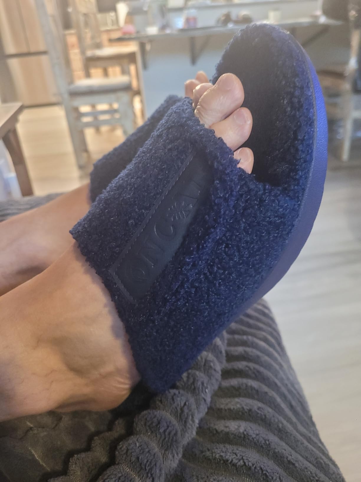ONCAI Mens House Slippers with Arch Support，Fur Slides with Orthopedic for Plantar Fasciitis Wide Footbed and Adjustable Straps Size 7.5-15 customer photo 1