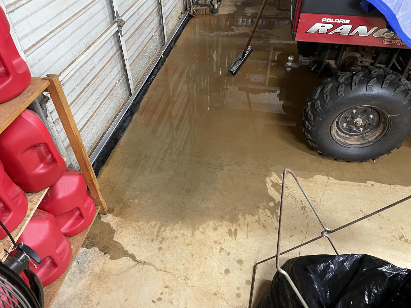 VEVOR Flood Barrier Hydro Bag 12 ft Length x 12 in Height Water Diversion customer photo 2