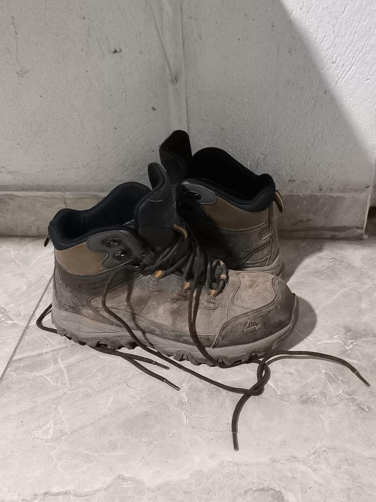 NORTIV 8 Men's Waterproof Steel Toe Work Boots customer photo 2