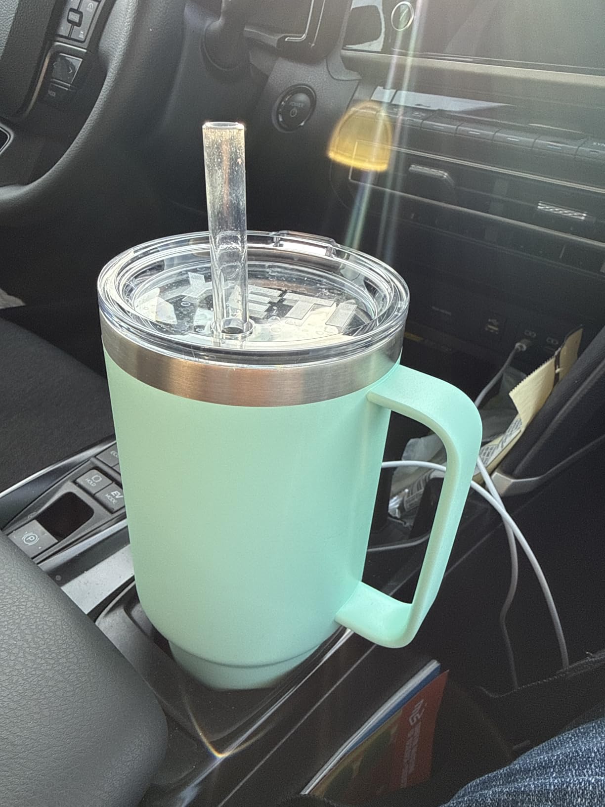YETI Rambler 25 oz Tumbler with Handle and Straw Lid, Travel Mug Water Tumbler, Vacuum Insulated Cup with Handle, Stainless Steel, Black customer photo 1