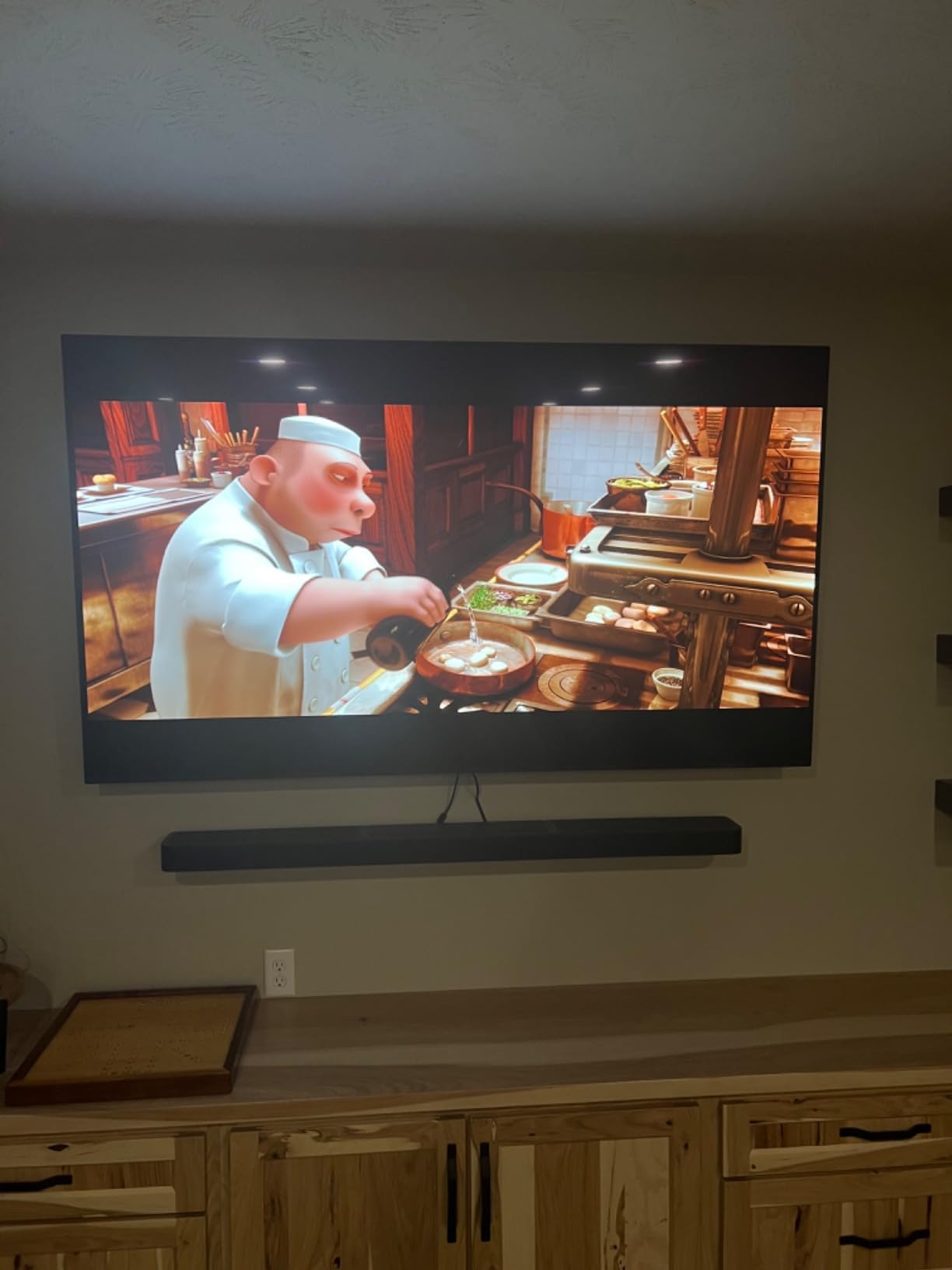 Sony OLED 83 inch BRAVIA XR A80L Series 4K Ultra HD TV: Smart Google TV with Dolby Vision HDR and Exclusive Gaming Features for The PlayStation® 5 XR83A80L- 2023 Model,Black customer photo 2