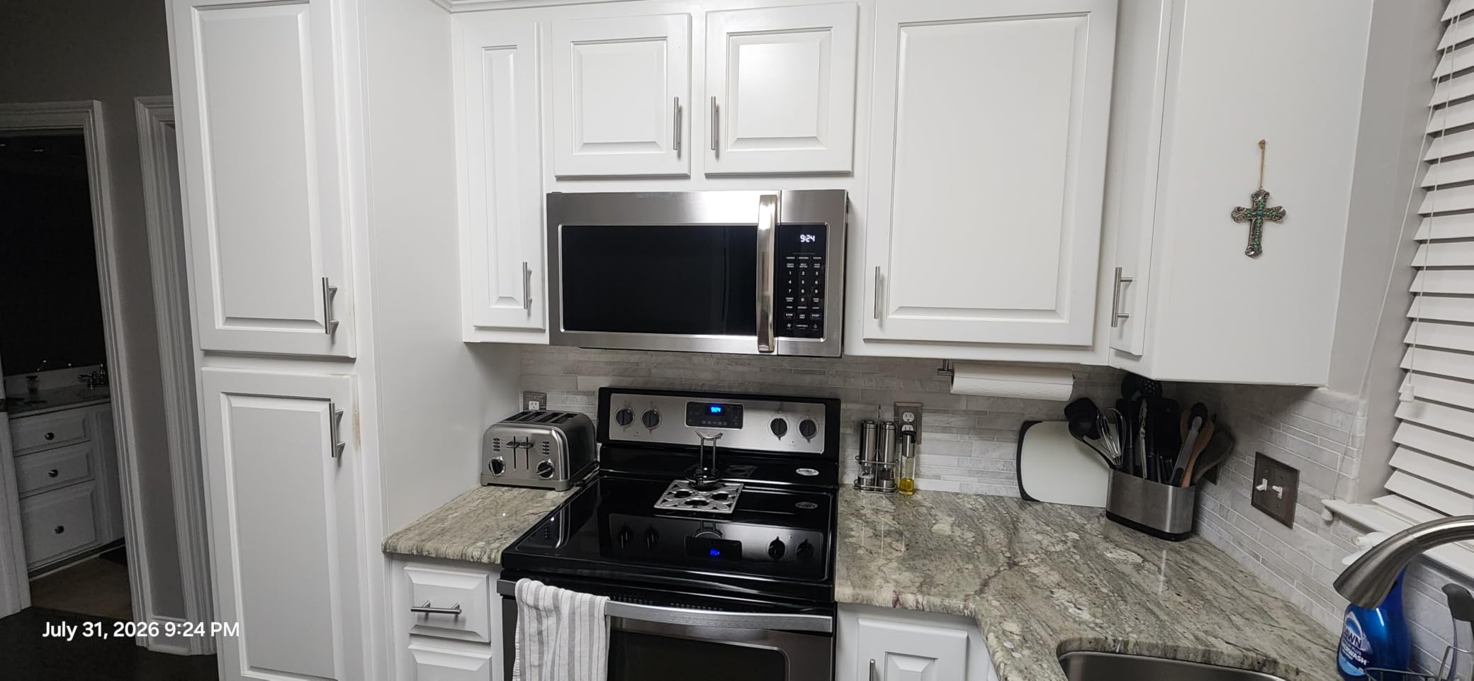 Midea Over the Range Microwave Oven, 1.7 Cu.Ft, 1000W, Stainless Steel customer photo 2