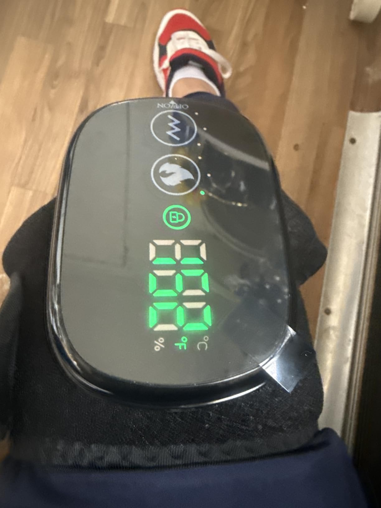 MOAJAZA Knee Massager with Heat and Vibration, Heating Pad for Knee Shoulder Elbow, Heated Knee Brace for Arthritis with Massage customer photo 1