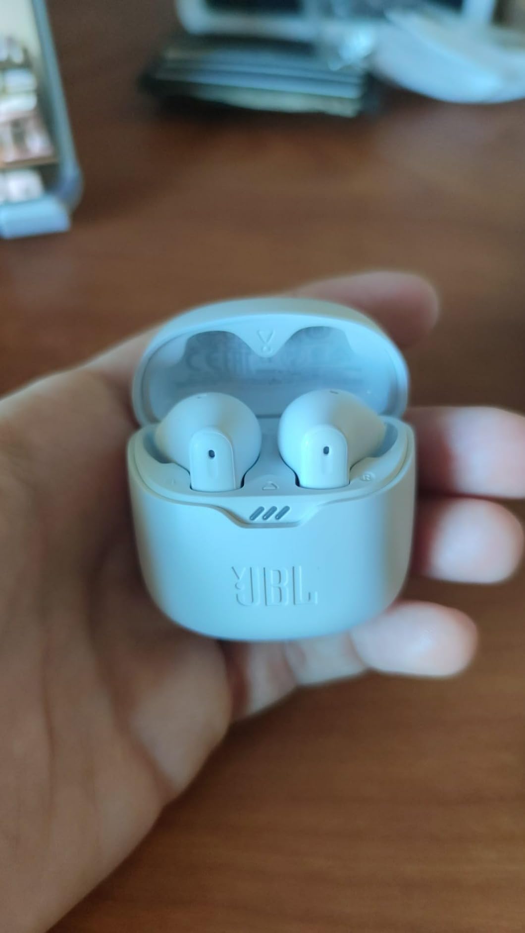 JBL Tune Flex - True Wireless Noise Cancelling Earbuds (Black), Small customer photo 1