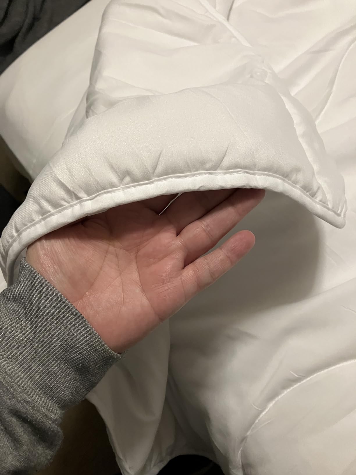 MEELUS Lightweight Comforter Cooling White, All Season Duvet Insert customer photo 1