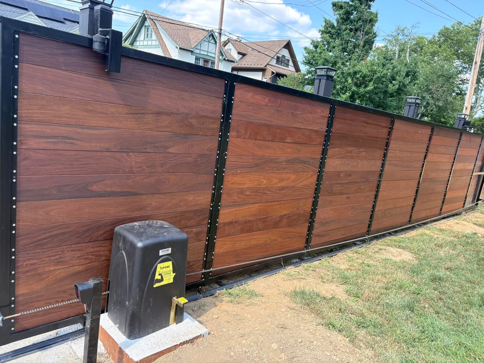 TOPENS LC1100 Commercial Sliding Gate Opener Chain Drive customer photo 1