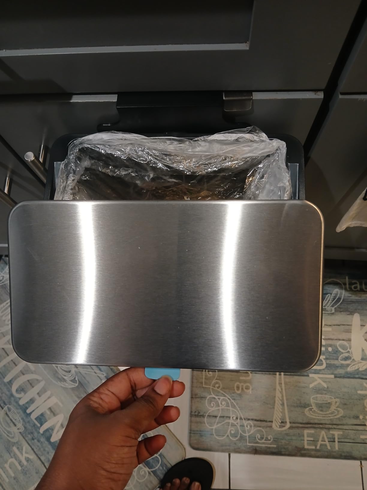 Stainless Steel Hanging Trash Can with Lid and Inner Bucket, 2 Gallon Kitchen Compost Bin for Counter Top, Under Sink or Wall Mount, Small Garbage Can for Cupboard/Bathroom/Bedroom/RV customer photo 2
