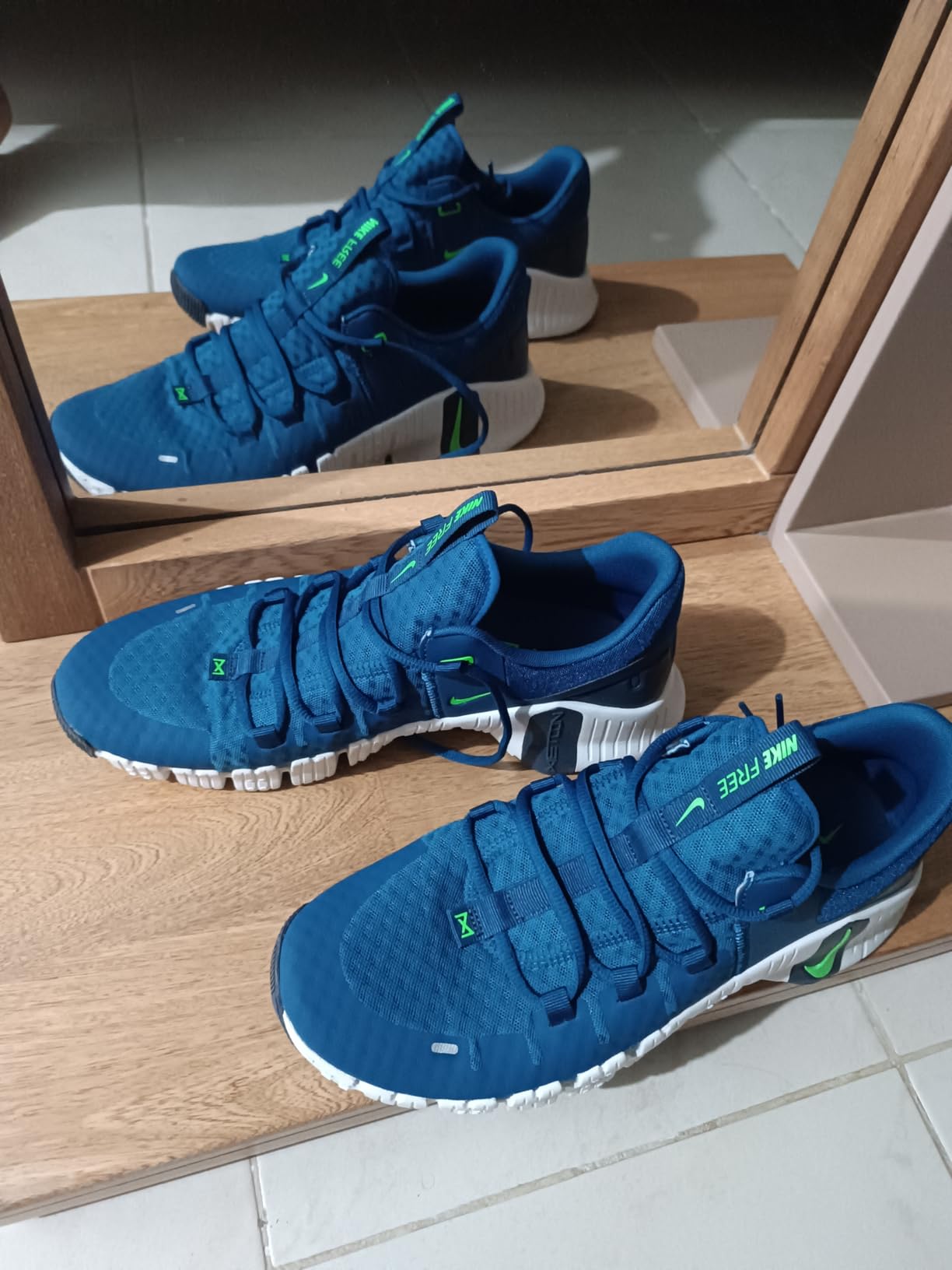 Nike Mens Nike Free Metcon 5Sneaker customer photo 2
