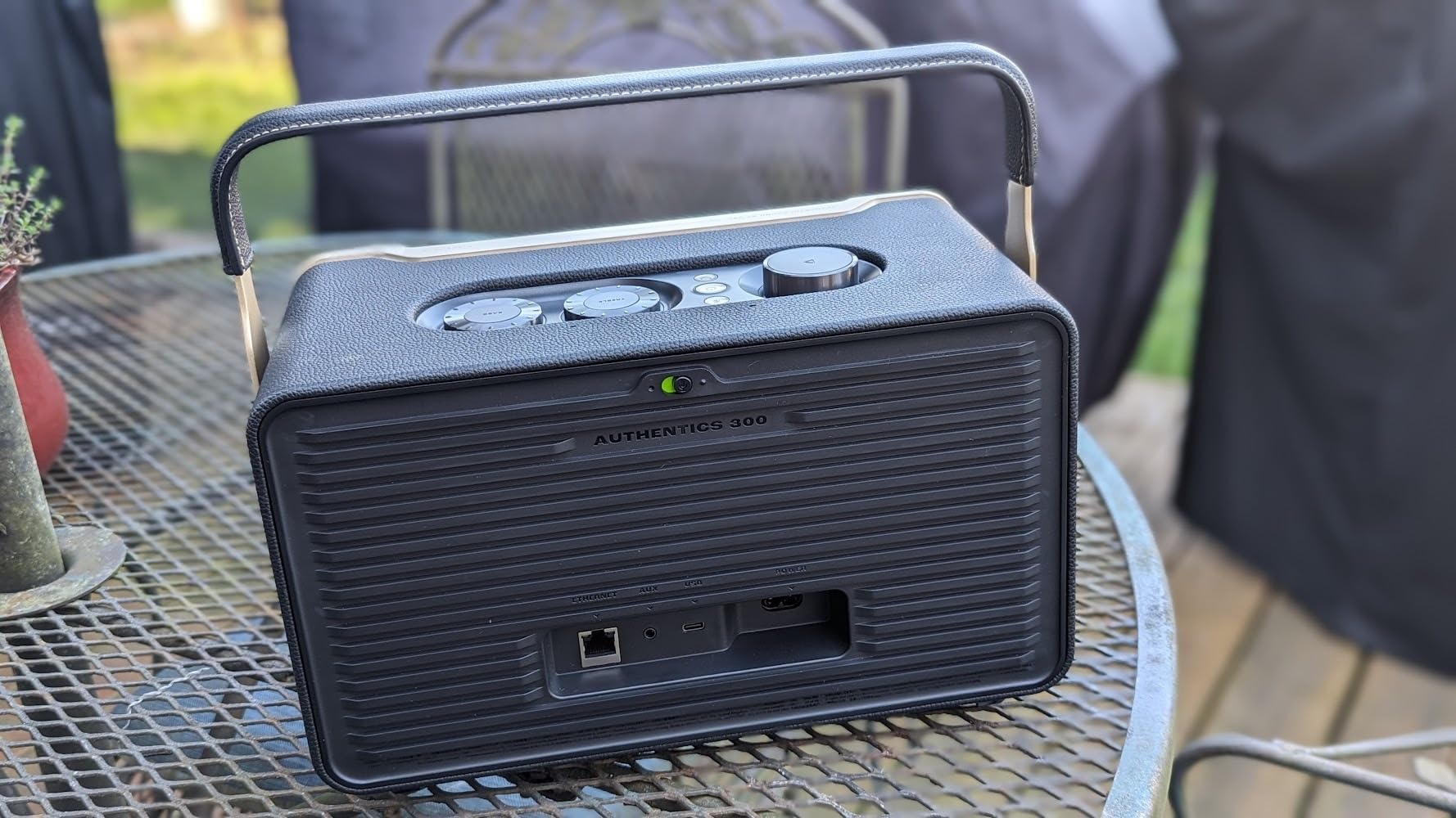 JBL Authentics 300 Portable Smart Speaker with Voice Control - Black customer photo 1