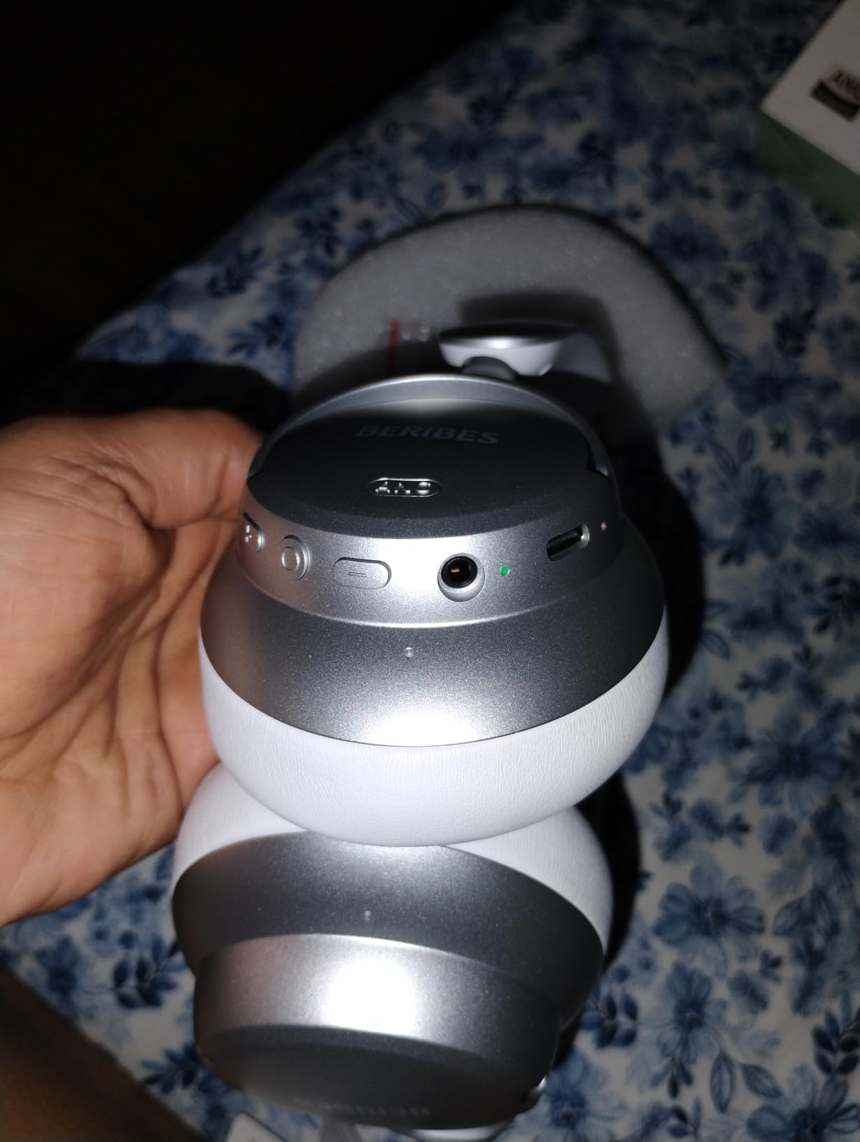 BERIBES Hybrid Active Noise Cancelling Headphones Wireless Over Ear 70Hours customer photo 2