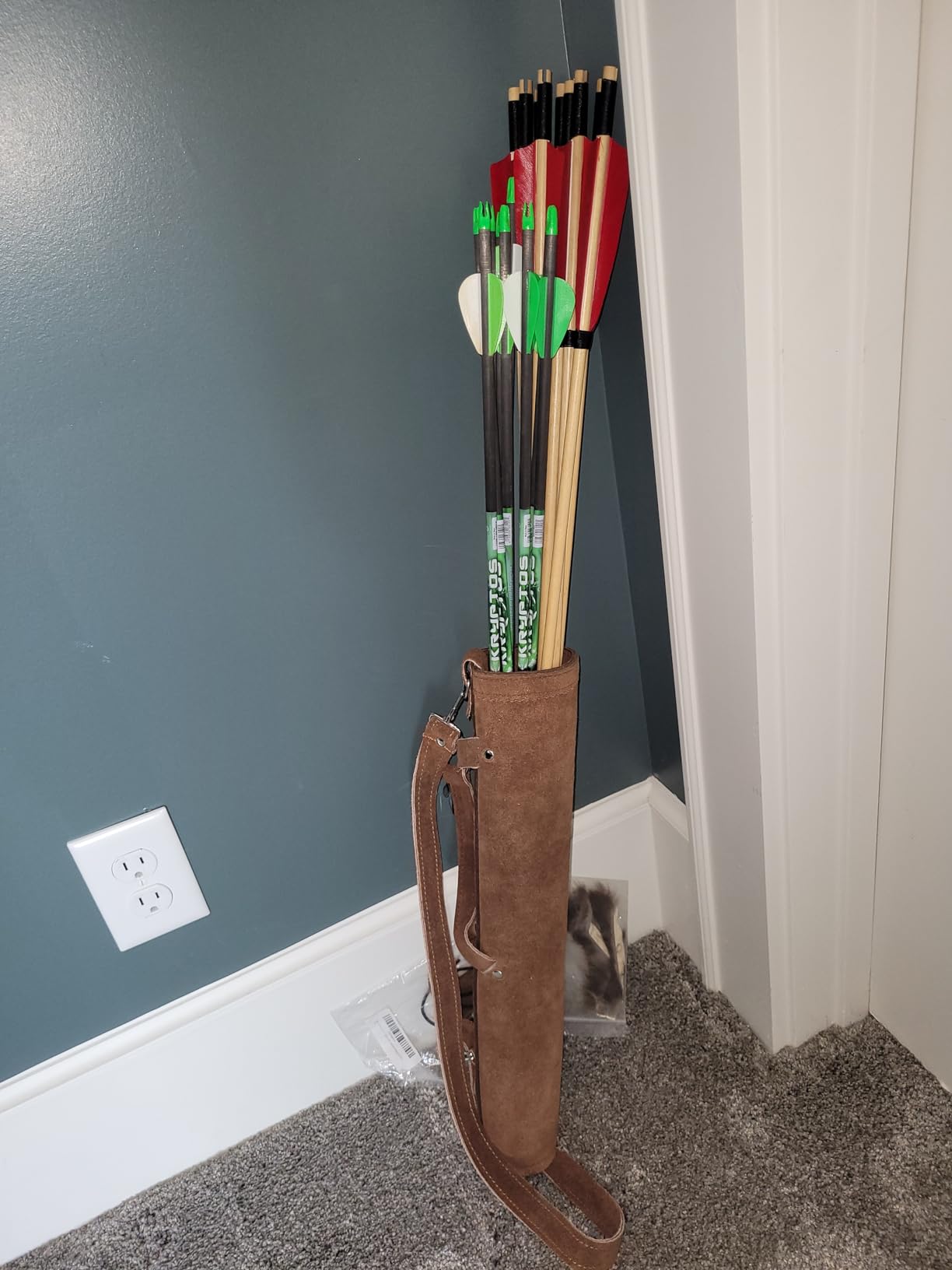 Traditional Back Quiver Bow Arrow Holder Handmade Leather Quiver Lightweight & Comfortable Gift for him Aniversary Gift customer photo 1