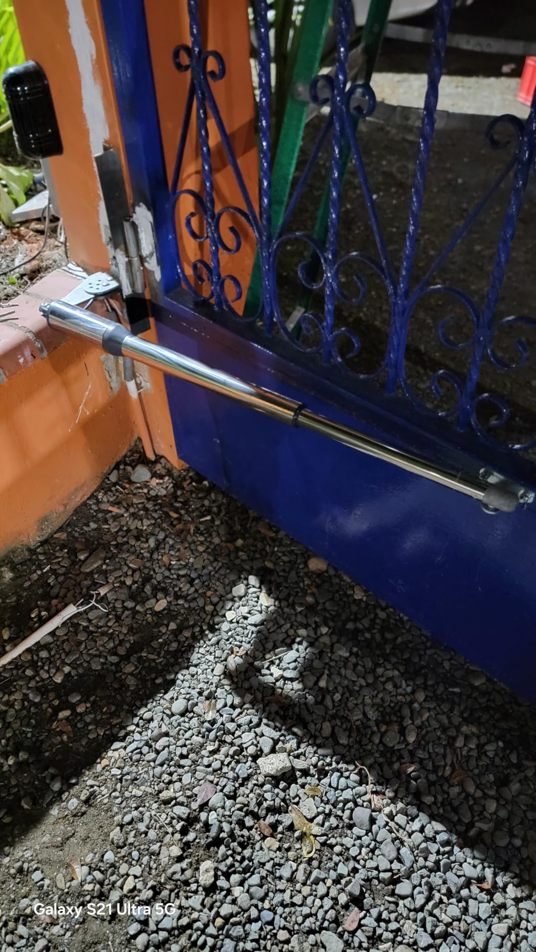 JUJIANG Automatic Gate Opener with Remote Complete Kit for Swing Gate Up to 770lb 16FT per Arm, Electric Gate Opener Medium Duty Dual Swing Gate Opener Automatic Gate Motor 60W AC Powered PKM-C026 customer photo 1