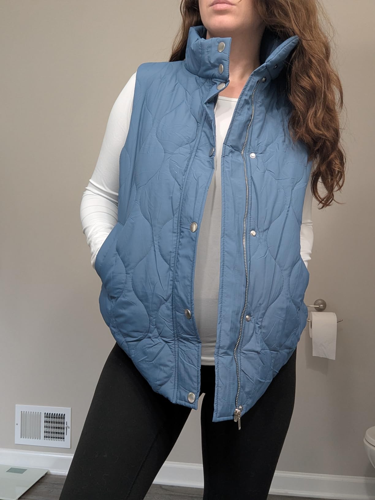 EVALESS Womens Lightweight Cropped Puffer Vest Quilted Sleeveless Jackets customer photo 1
