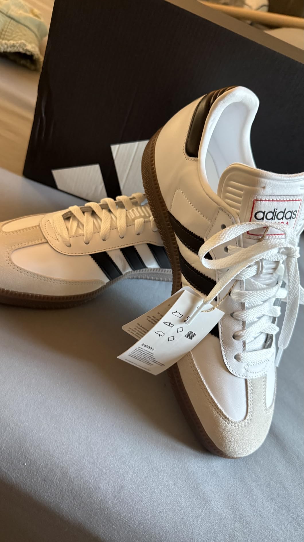adidas Unisex-Adult Samba Indoor Sneakers customer photo 1