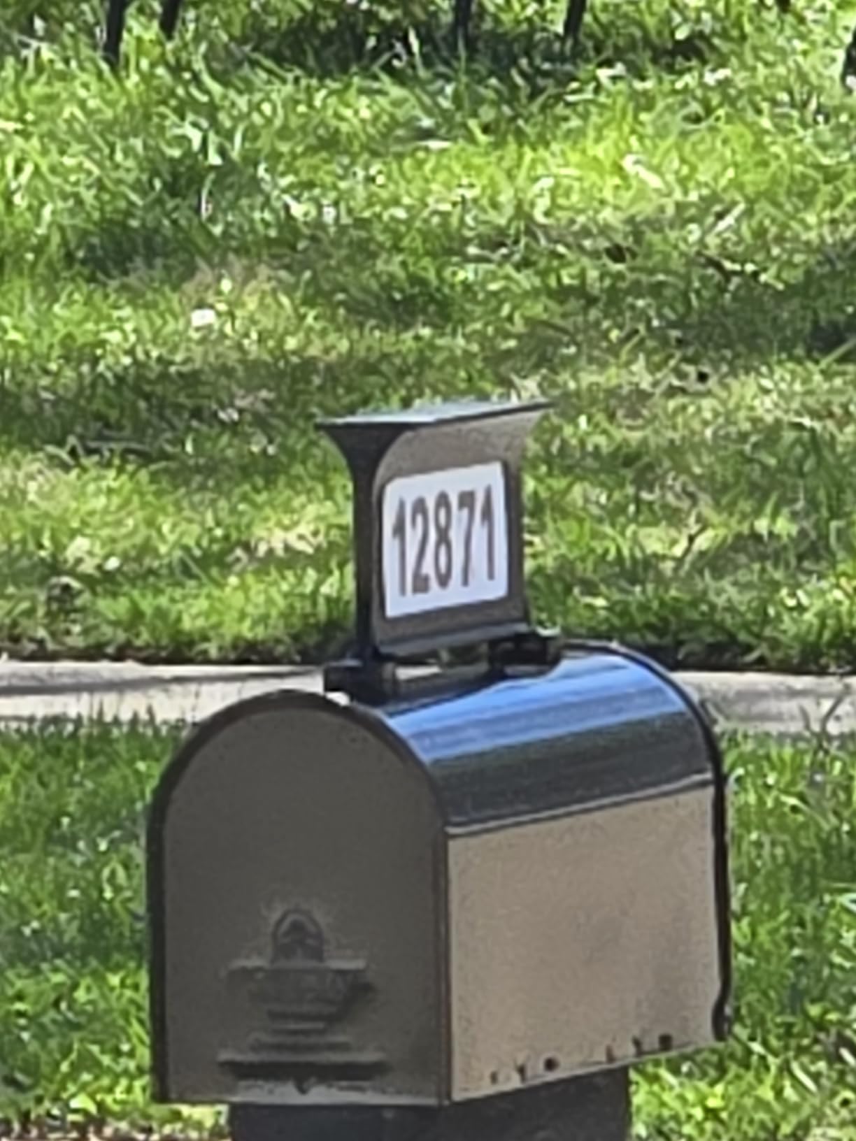 Solar Address Sign, 3 Colors-in-1 Waterproof Mailbox Number Plaque for Outside, Double-Sided Light-Emitting Mailbox Topper, House Numbers for Outside (No-drilling Option Available) customer photo 2