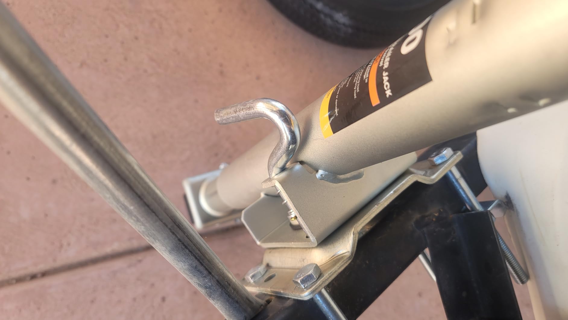 BIG RED ATR39001R-1 Torin Boat Trailer Jack with Single Wheel (6 Inch): Swing-Back Bolt-On Heavy Duty Swivel Tongue Trailer Jack, 1000 Lbs. Capacity customer photo 1