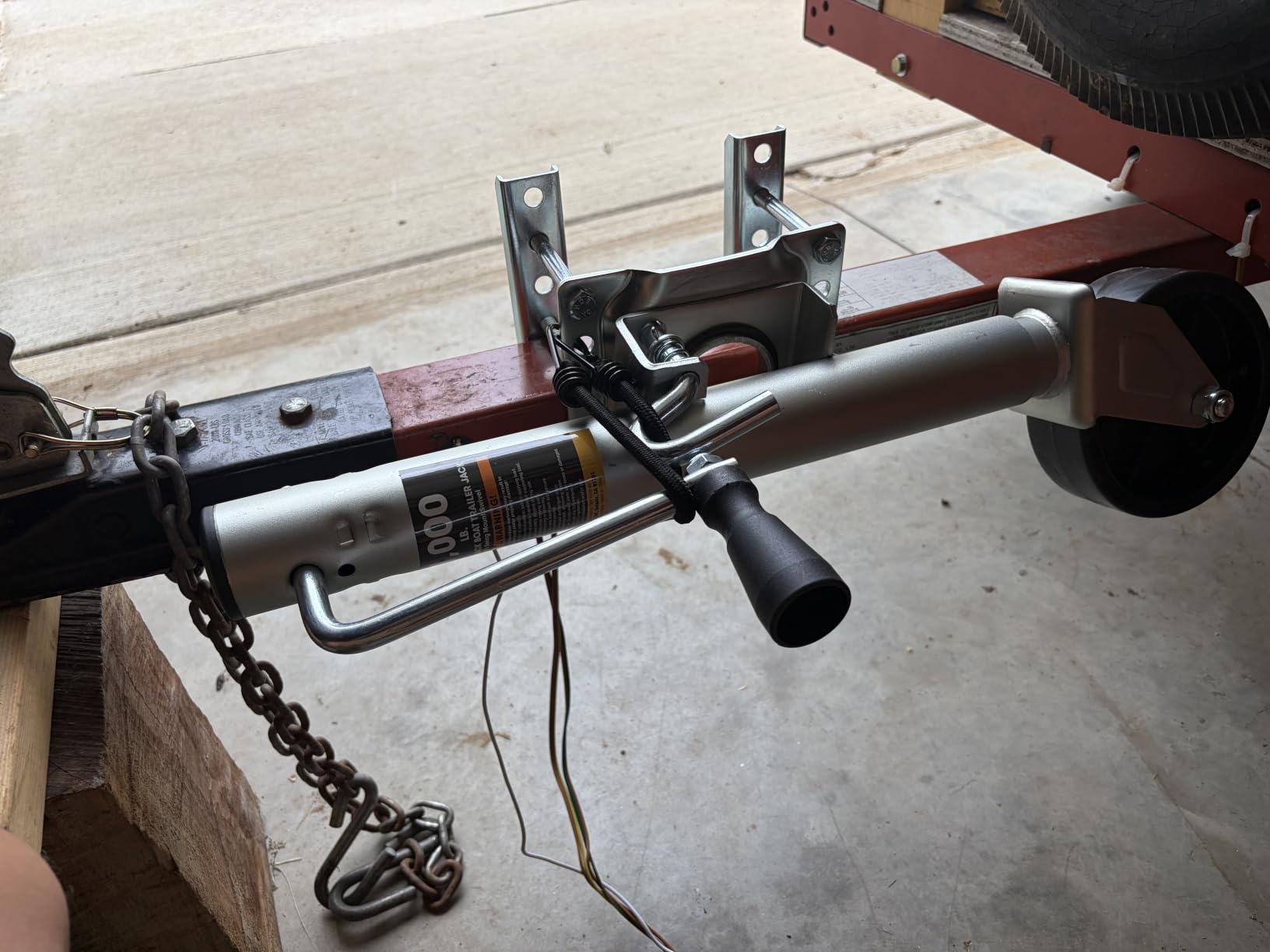 BIG RED ATR39001R-1 Torin Boat Trailer Jack with Single Wheel (6 Inch): Swing-Back Bolt-On Heavy Duty Swivel Tongue Trailer Jack, 1000 Lbs. Capacity customer photo 2
