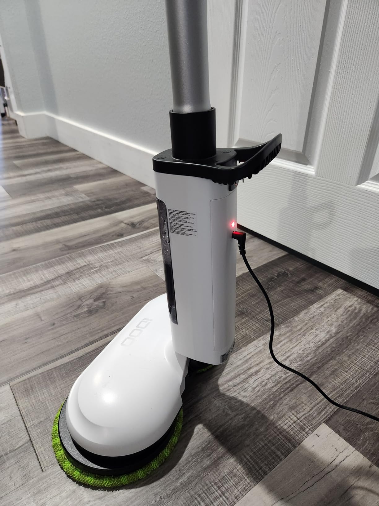 iDOO Cordless Electric Mop, Rechargeable Spin Mop with Water Spray & LED Headlight, Quiet Self Propelled Floor Cleaner, Lightweight Floor Scrubber for All Floors customer photo 2