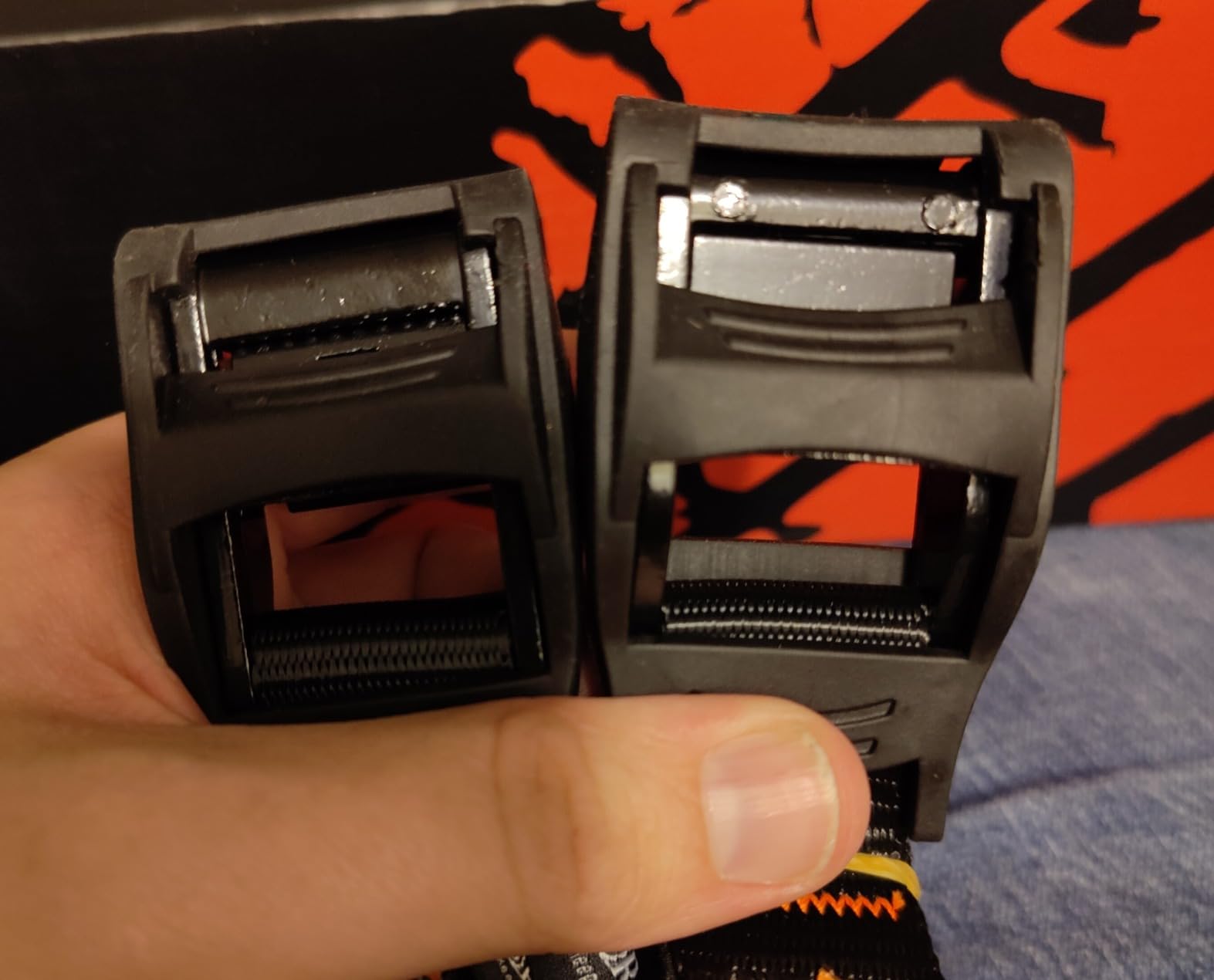 ORANGEE 4 Pack Cam Buckle Strap 'No Scratch' Lashing Strap for Kayak, SUP, 1 inch x 15', 1,100LB Breaking Strength, Soft Silicone Cover on Buckle, for Roof Rack, Truck & Trailer Bed customer photo 1