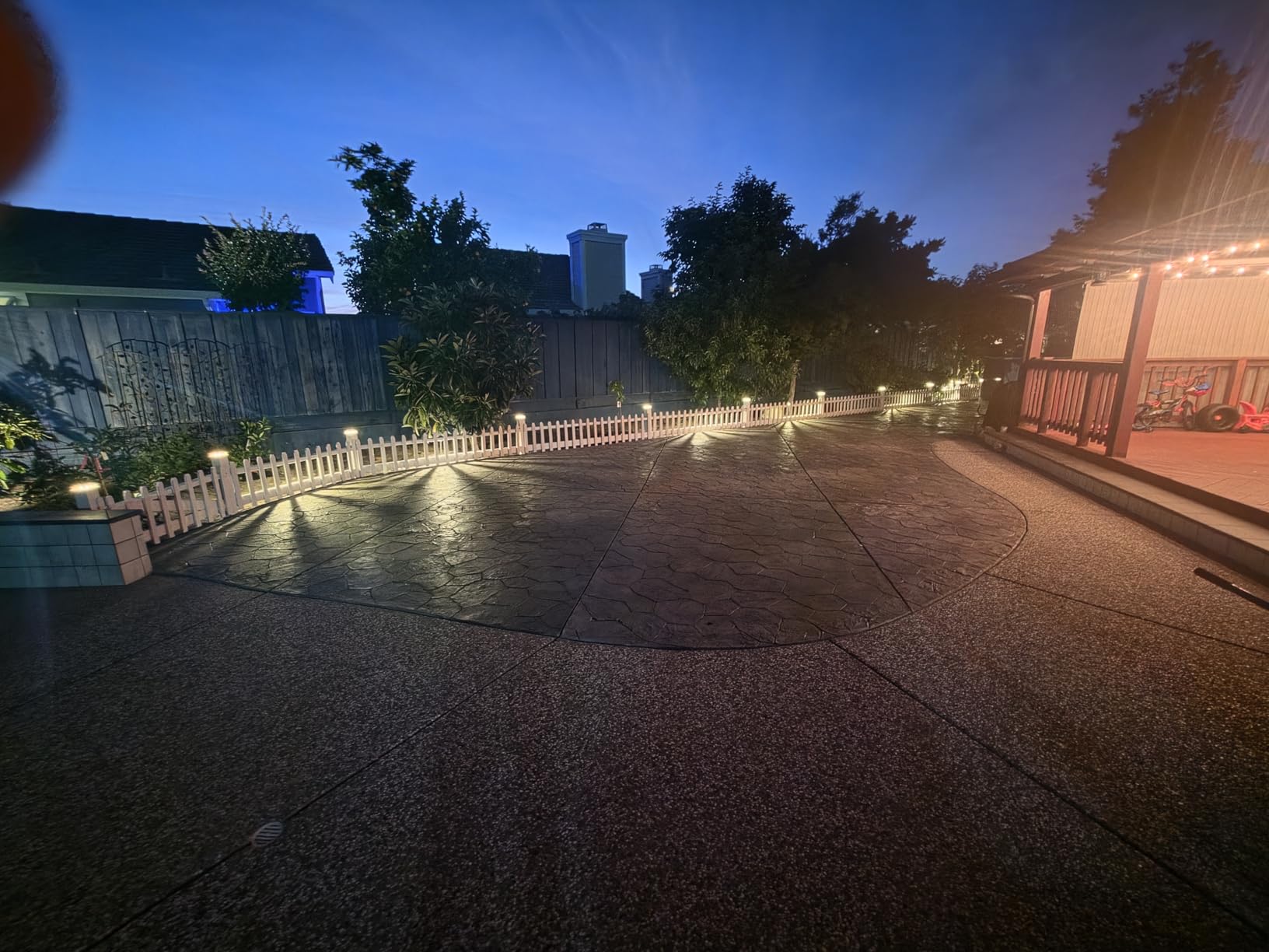 VOLISUN 4x4 Solar Post Cap Lights, 12 Pack Black Waterproof Fence Lights customer photo 1
