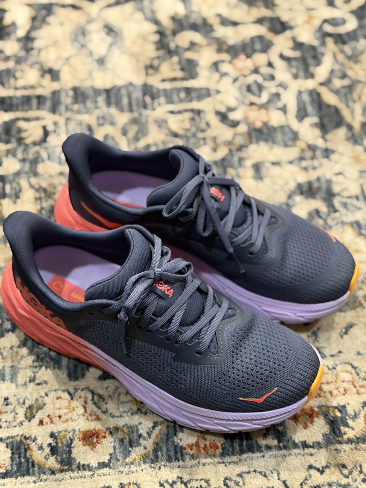 Hoka ONE ONE Womens Arahi 7 customer photo 1