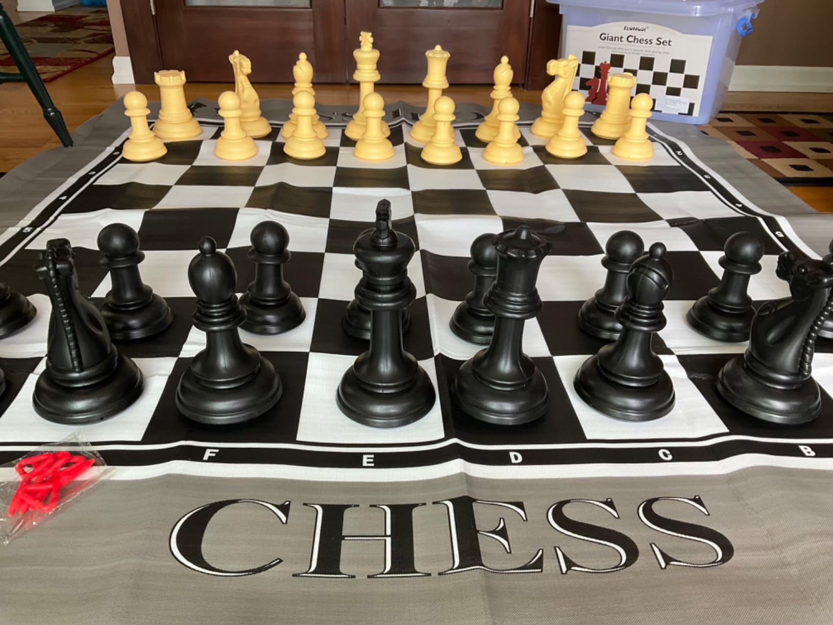 ELONGDI Giant Outdoor Chess Set Oversized Plastic Chess Pieces with Bases Lightweight 71