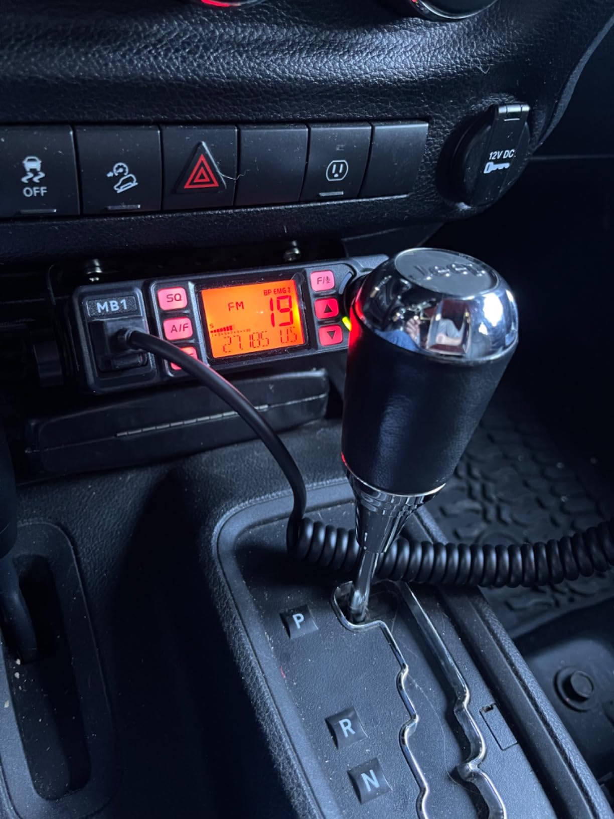 Retevis MB1 CB Radio Kit, AM/FM Mini CB Radio with Antenna for Truck | Noise Cancellation, 7-Color Screen, Easy to Install, 12V/24V Cigarette Lighter Plug, Emergency Channel 9/19, Auto-Scan, VOX customer photo 1