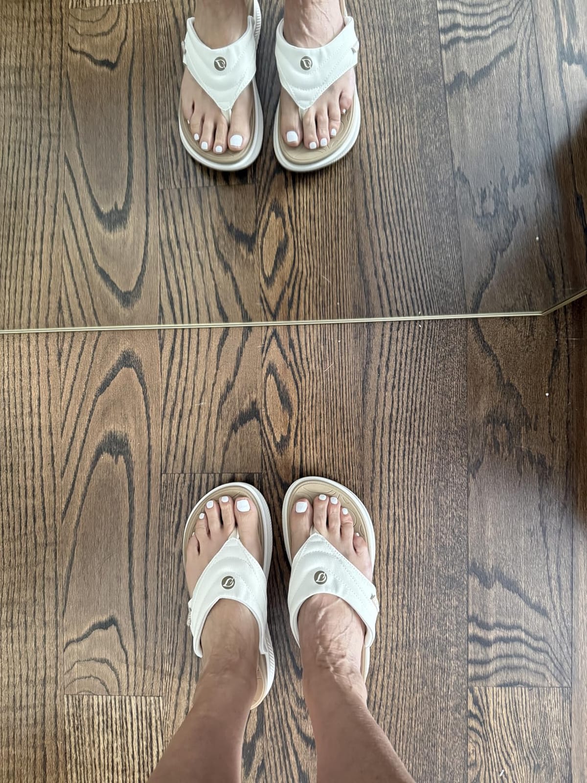 ONCAI Women's Orthotic Cushion Flip Flops Recovery Walking Sandals for Women with Arch Support Summer Comfortable Slip On Flip Flops for Womans Size 6-12 customer photo 1