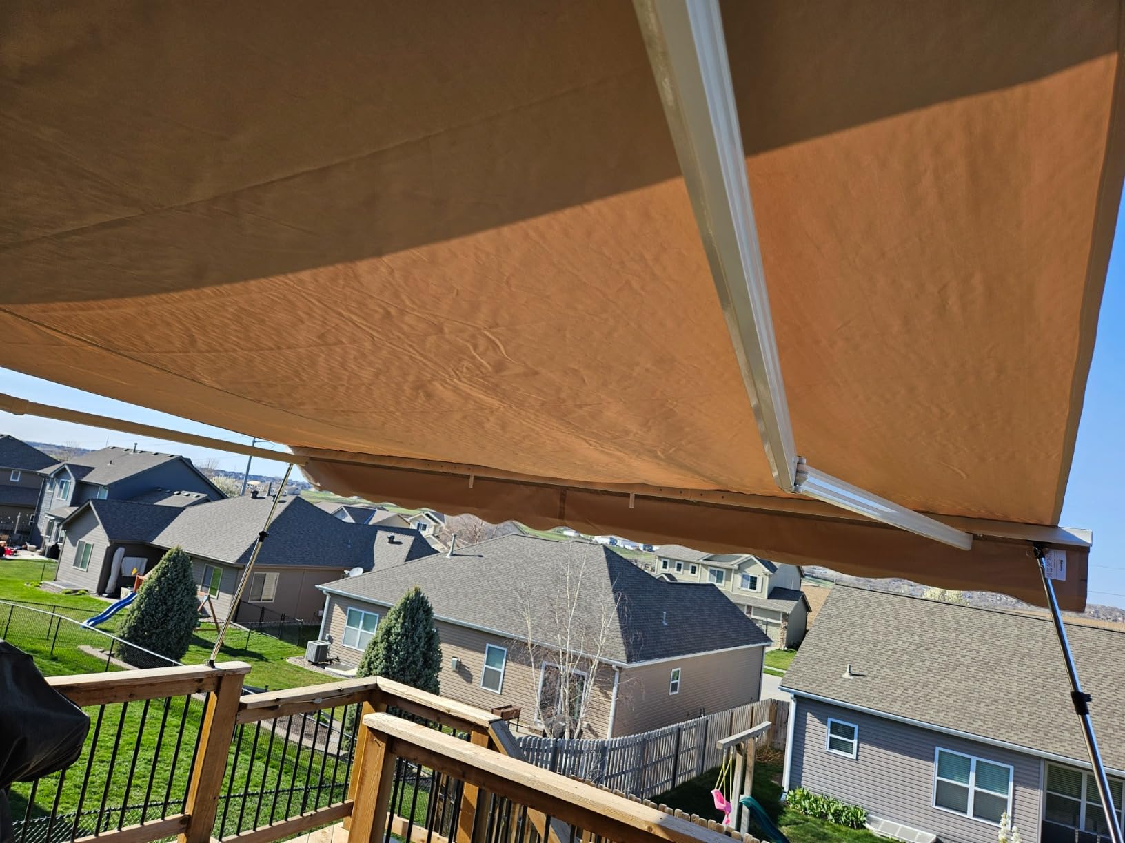 Outsunny 12' x 10' Retractable Awning Manual Crank Handle Charcoal Gray customer photo 2