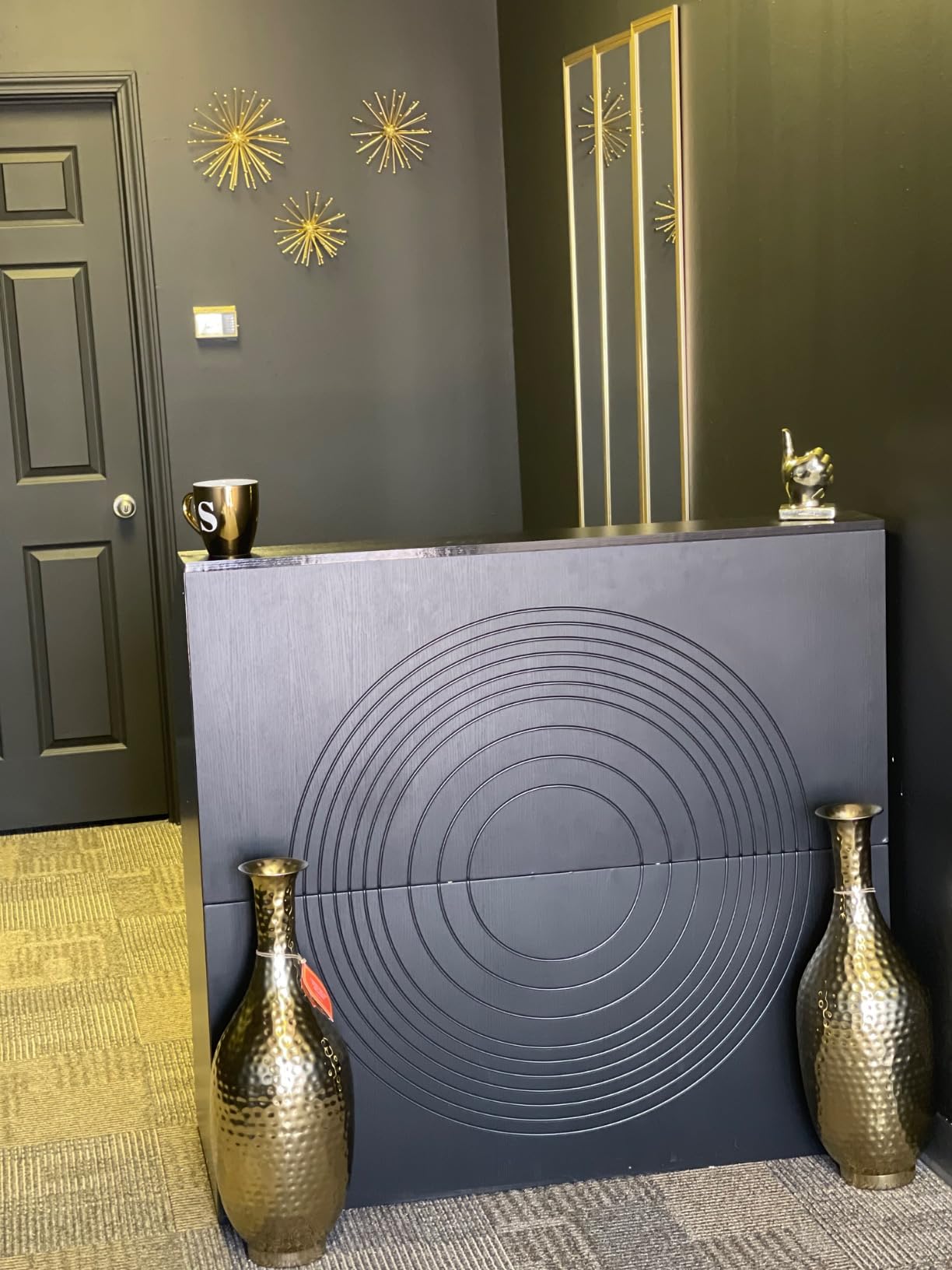 Tribesigns Reception Desk with Counter, Modern Front Desk Reception Room Table with Cable Grommet, 47 inch Retail Counter for Checkout, Lobby, Beauty Salon, Home Office Desk, Black customer photo 2
