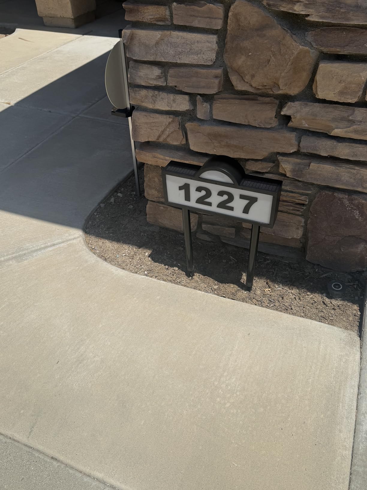 Solar Address Sign with Warm/Cold White, Solar Address Signs for Yard, IP65 Waterproof Solar House Numbers for Outside, LED Solar Numbers Wall Mounted & In Ground customer photo 2