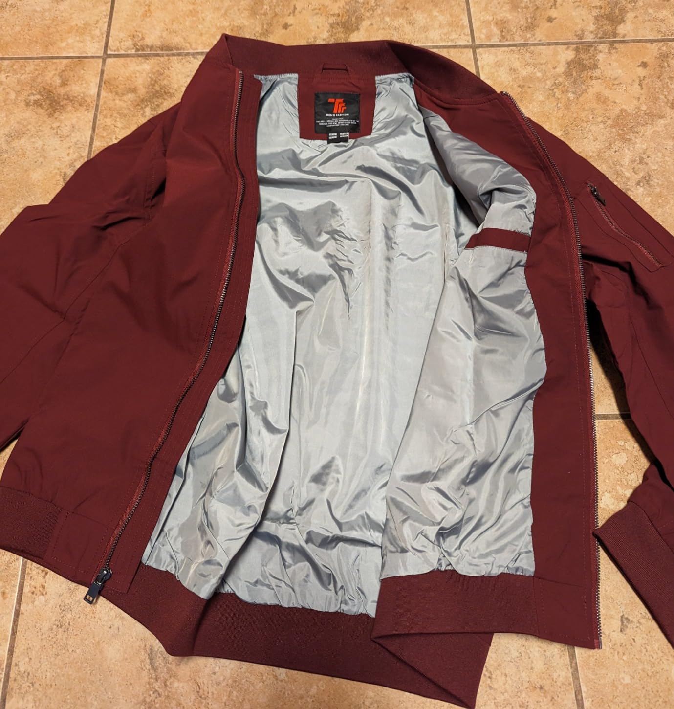 Rdruko Men's Lightweight Bomber Jacket Causal Fashion Stylish Windbreaker Light Jacket customer photo 2