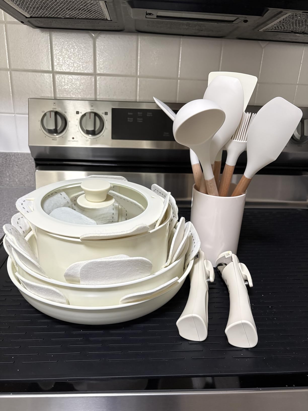 Chef Power Ceramic Cookware Set Non Toxic with Detachable Handles, Healthy Nonstick Pans and Pots Set 19 Pcs, Induction Dishwasher Oven Safe Kitchen Set, PFAS PFOA & PTFE Free, Cream White customer photo 2