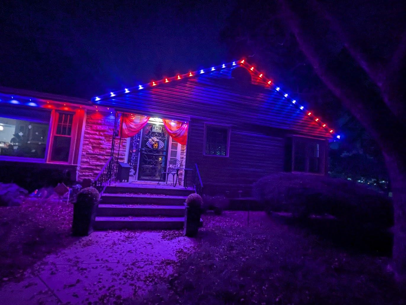Enbrighten Eternity Permanent Outdoor Lights, 100ft, 72 Lights customer photo 2