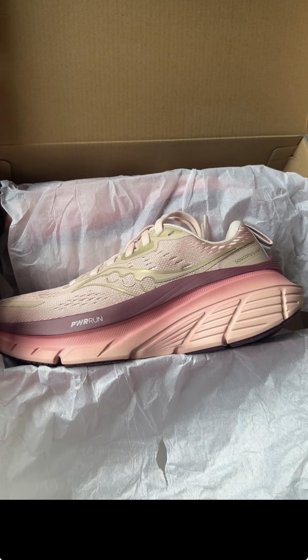 Saucony Women's Guide 18 Sneaker customer photo 1