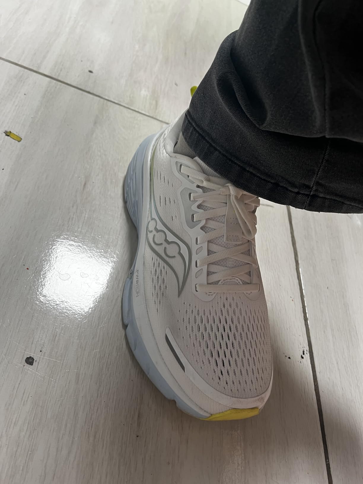 Saucony Women's Guide 18 Sneaker customer photo 2