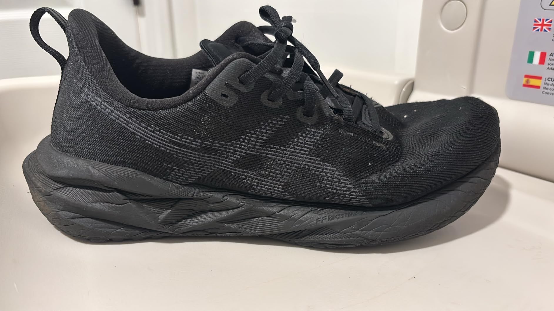 ASICS Men's NOVABLAST 5 Running Shoes customer photo 2