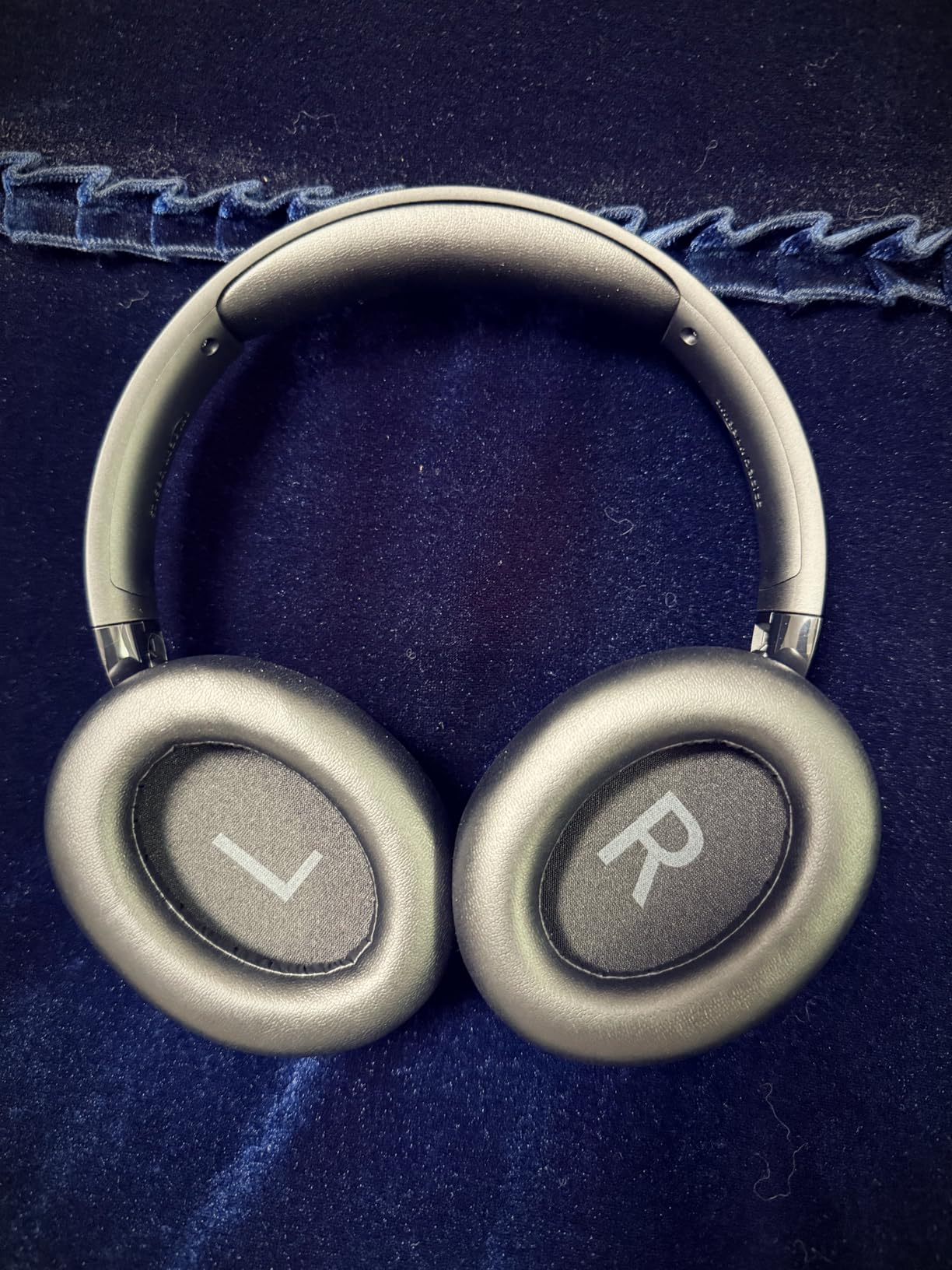 Amazon Basics Hybrid Active Noise Cancelling Headphones, Wireless Bluetooth 5.3, 35 Hours Battery Life with ANC On, 45 Hours with ANC Off, Over Ear Comfortable Fit with Soft Ear Cushions, Black customer photo 1