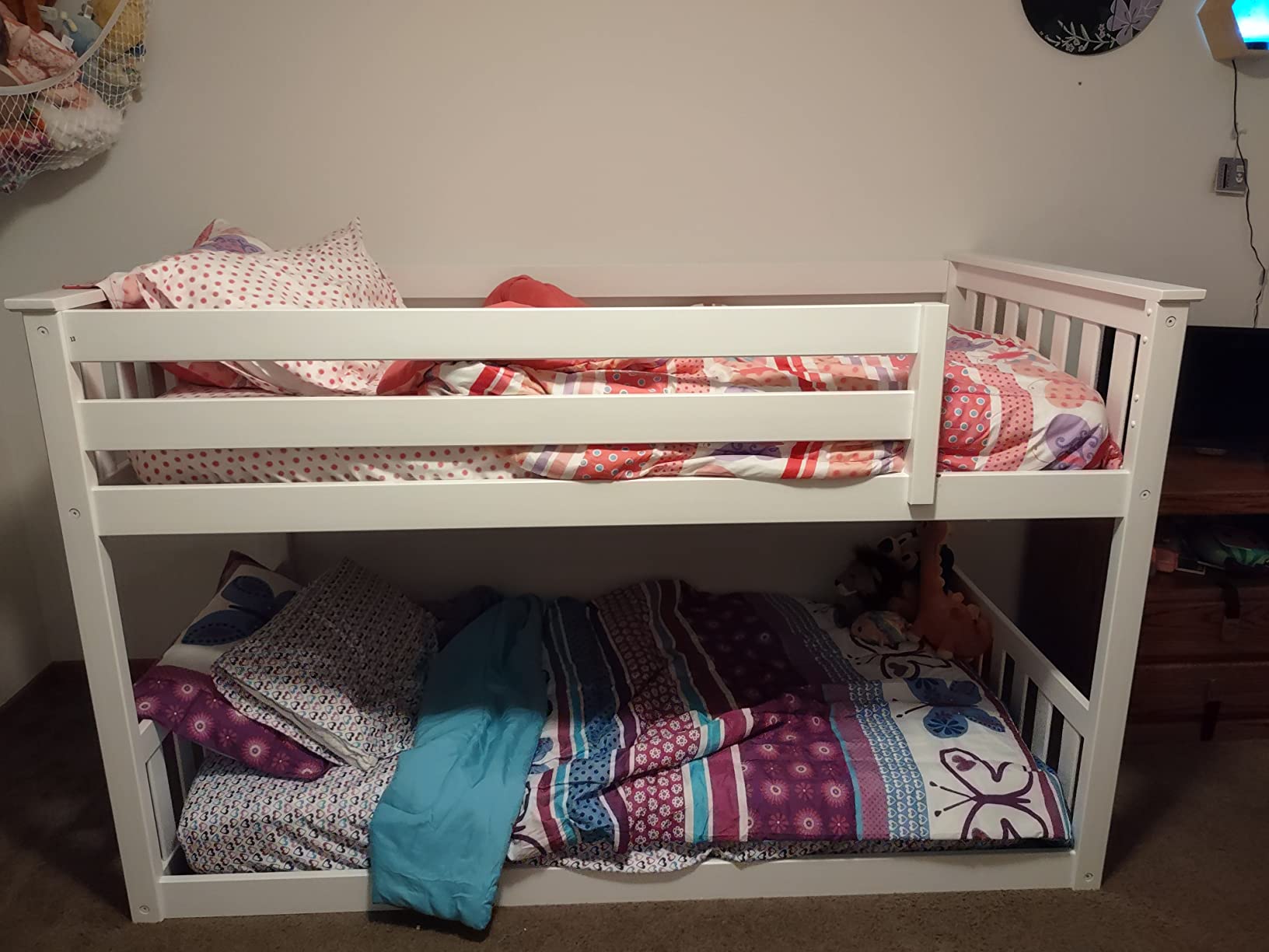 Max & Lily Fundamental Twin Low Bunk Bed, Kids Solid Wood Modern Bed Frame with Strong Wooden Slats, Non-Toxic Finishes, High Weight Capacity, Pecan customer photo 1