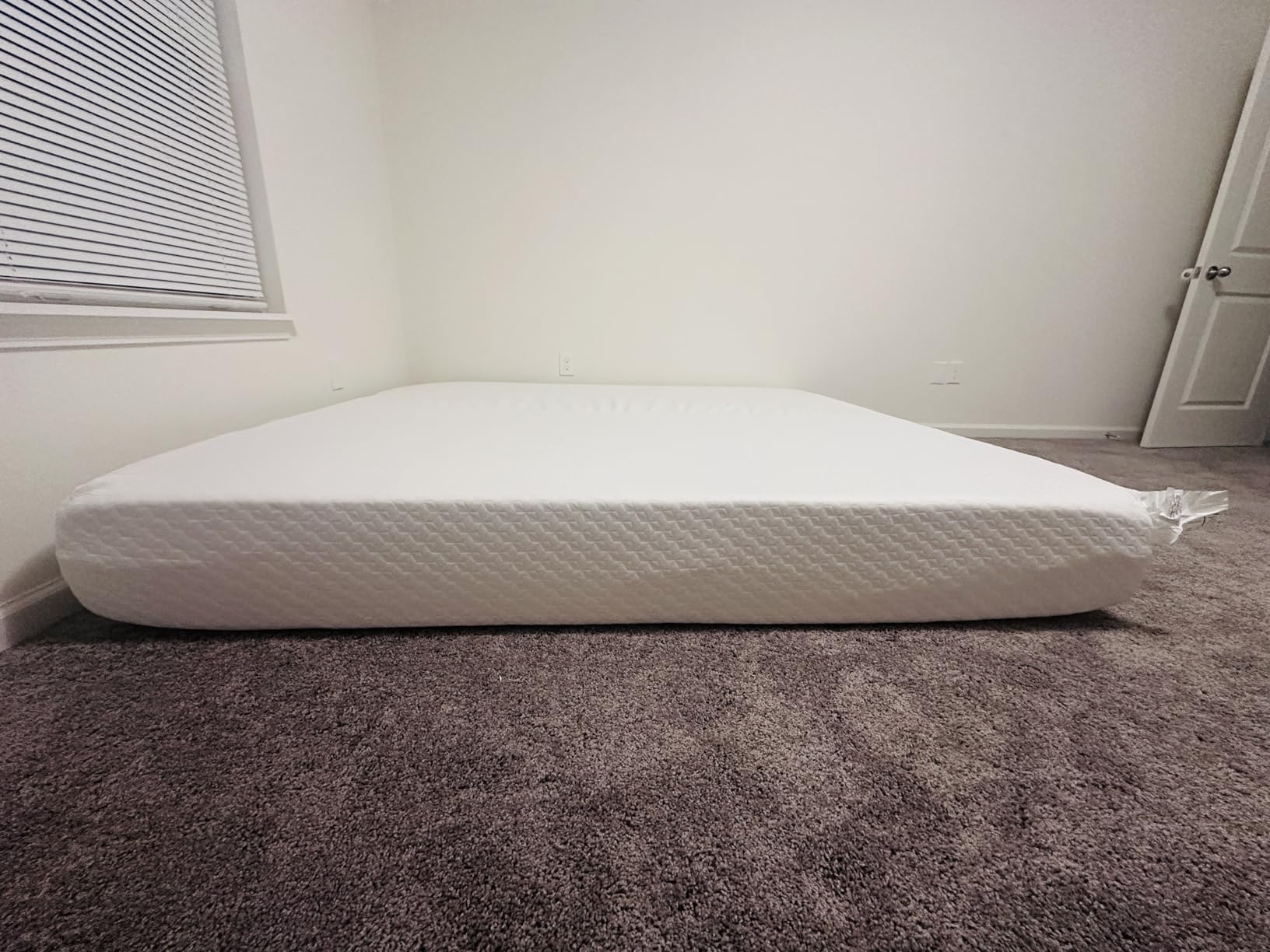 Avenco Twin Mattress 8 Inch, Medium Firm Memory Foam Mattress in a Box customer photo 2