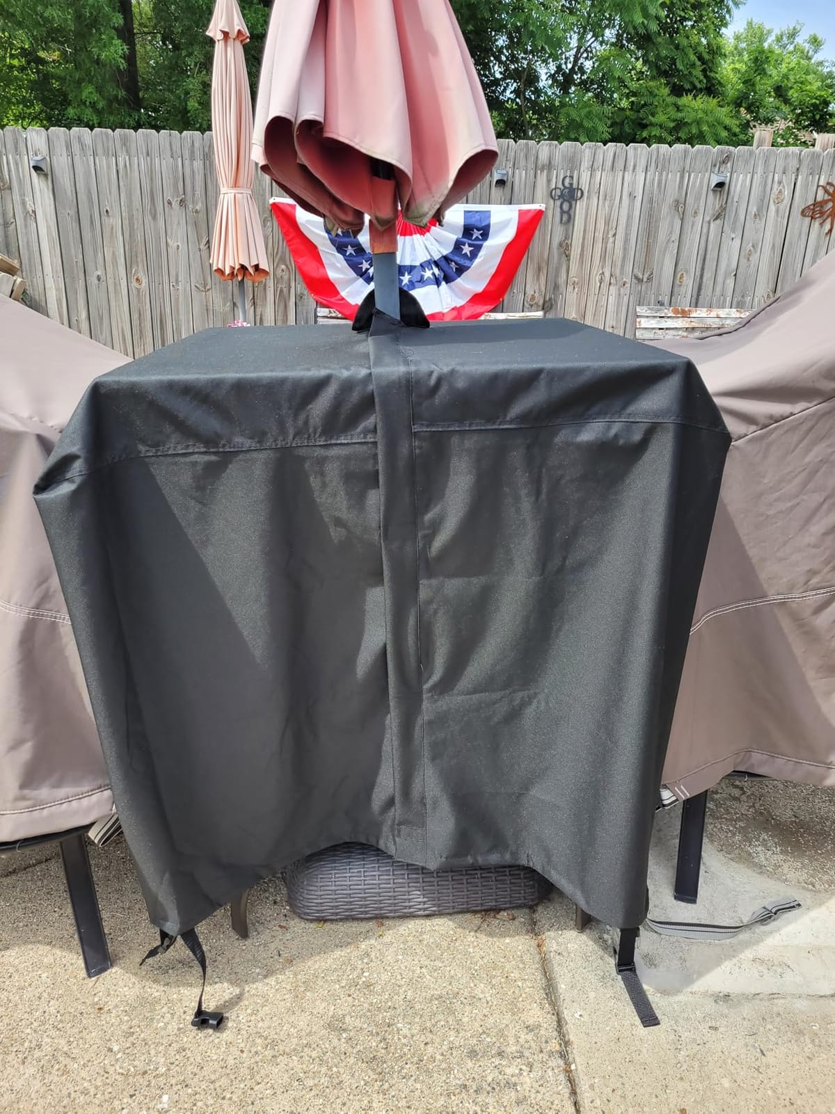 Patio Table Cover with Umbrella Hole Round, 42