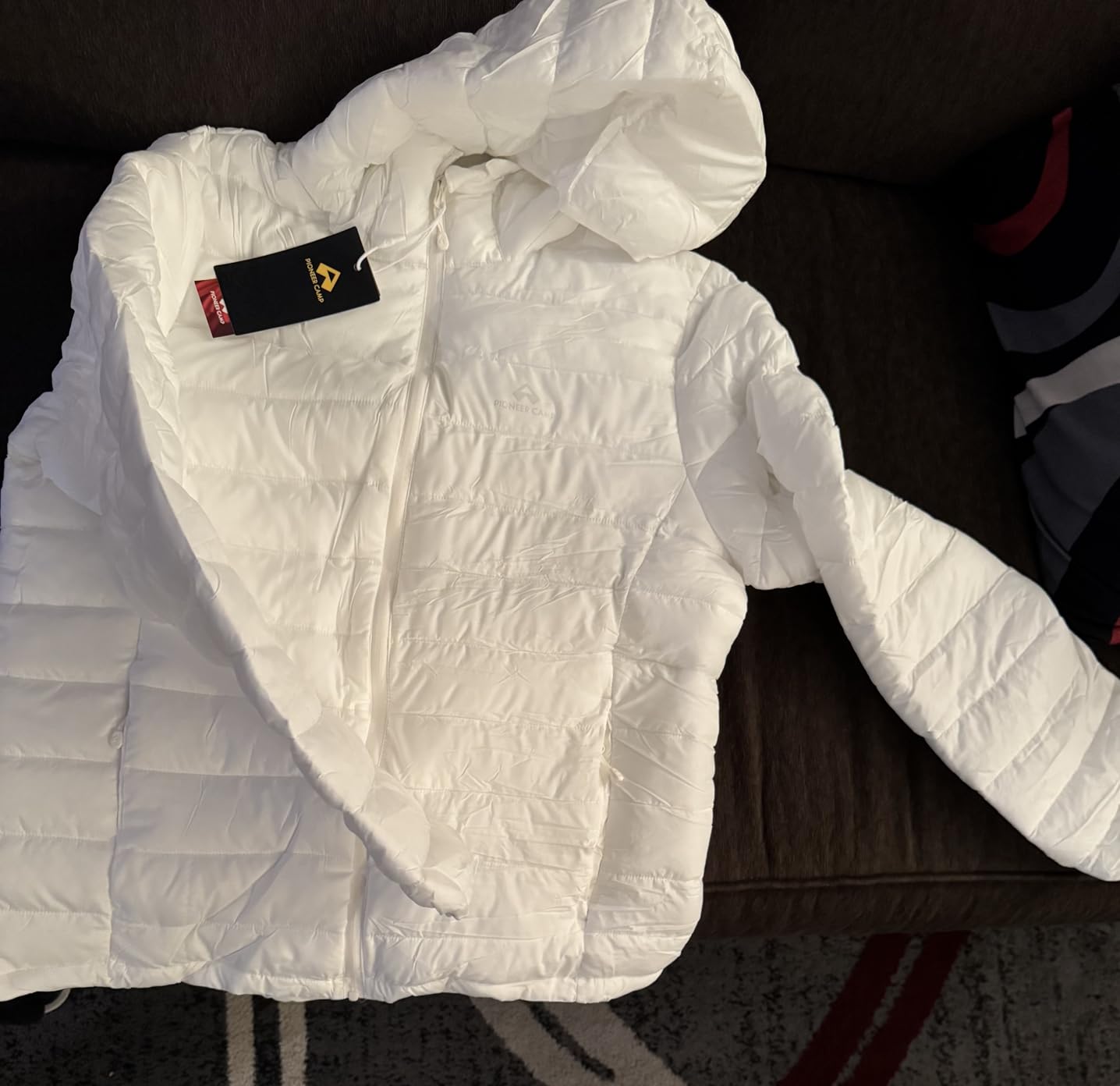 Pioneer Camp Women's Packable Puffer Jacket Winter Light Weight Water-Repellent Quilted Coat with Hood customer photo 2