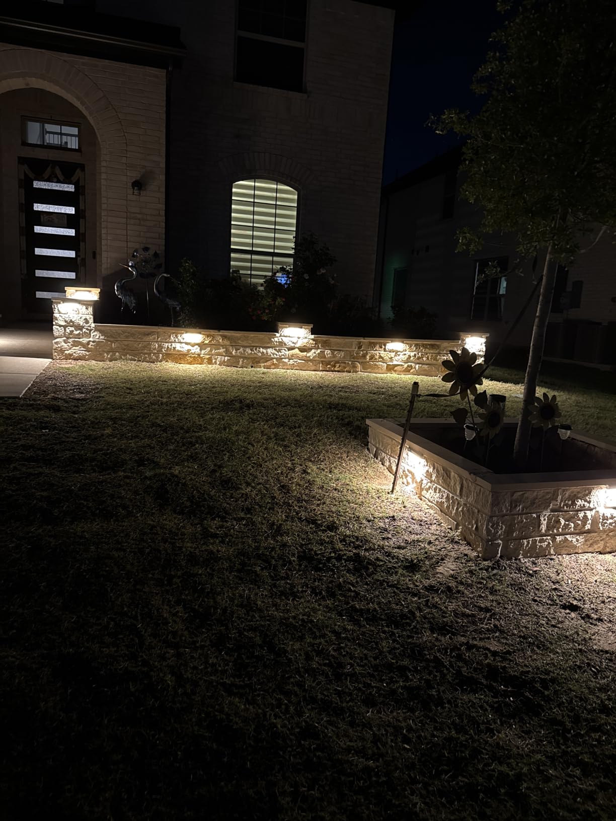 VOLISUN 7 Inch Retaining Wall Lights, 2700K Hardscape Lighting, 12 Pack customer photo 2