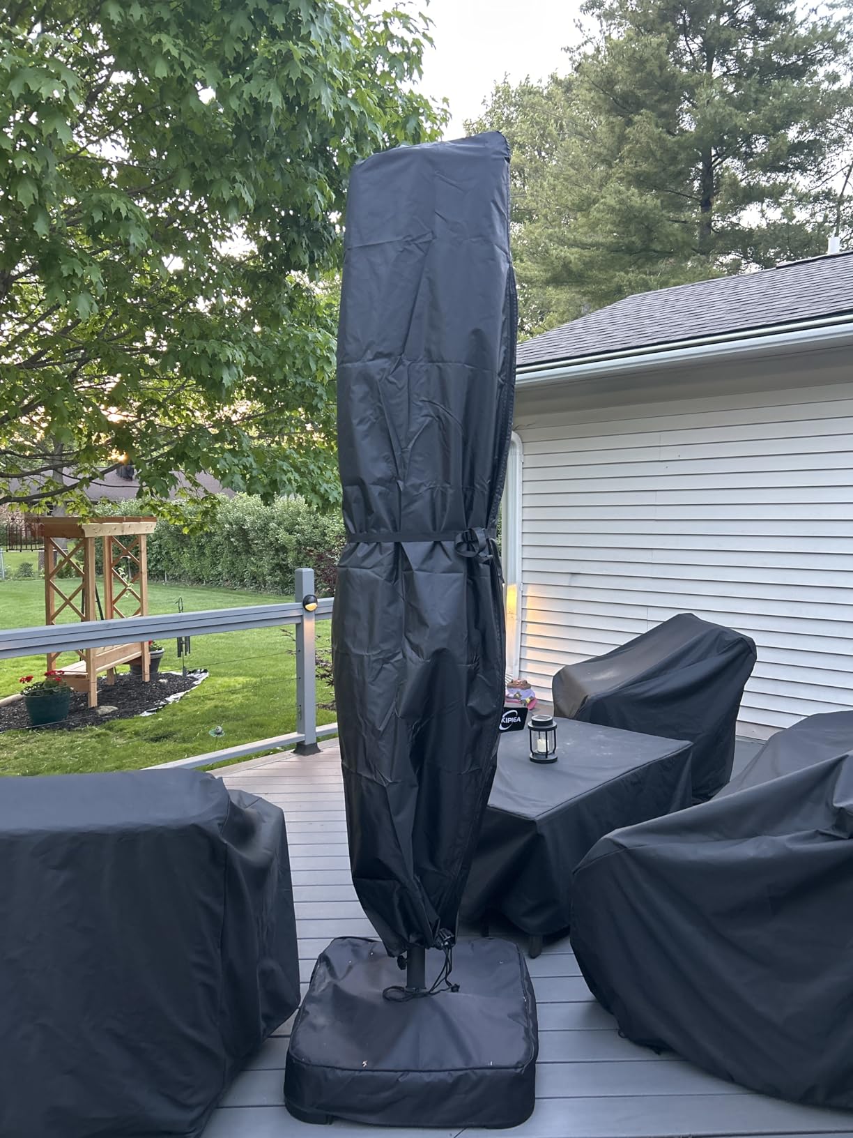 Kipiea Patio Umbrella Cover for 9'-13' Cantilever Umbrella, Upgraded 600D Heavy Duty Outdoor Umbrella Covers with Support Pole and Zipper customer photo 2
